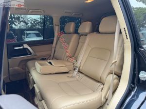 Xe Toyota Land Cruiser VX 4.6 V8 2016