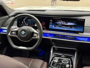 Xe BMW 7 Series 735i Pure Excellence 2023