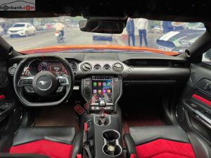 Xe Ford Mustang GT Fastback 2020