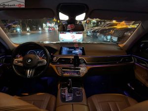 Xe BMW 7 Series 730Li 2016