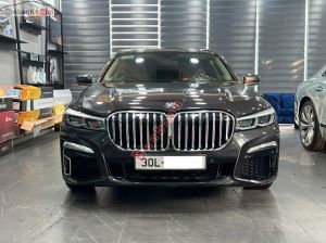 Xe BMW 7 Series 730Li 2016