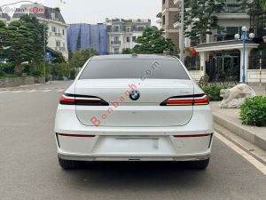 Xe BMW 7 Series 740i Pure Excellence 2024