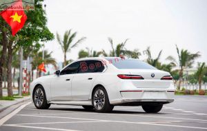 Xe BMW 7 Series 740i Pure Excellence 2024