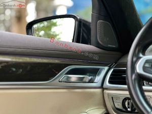 Xe BMW 7 Series 730Li 2015