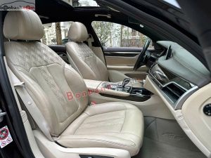 Xe BMW 7 Series 730Li 2015