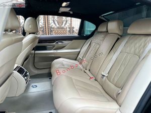 Xe BMW 7 Series 730Li 2015