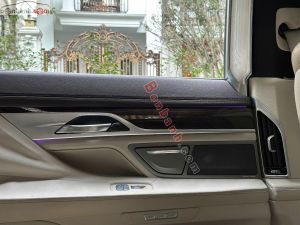 Xe BMW 7 Series 730Li 2015