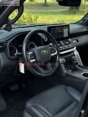 Xe Toyota Land Cruiser 3.5 V6 2023
