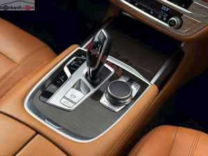 Xe BMW 7 Series 730Li 2016