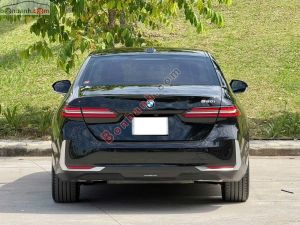 Xe BMW 5 Series 520i Premium 2025